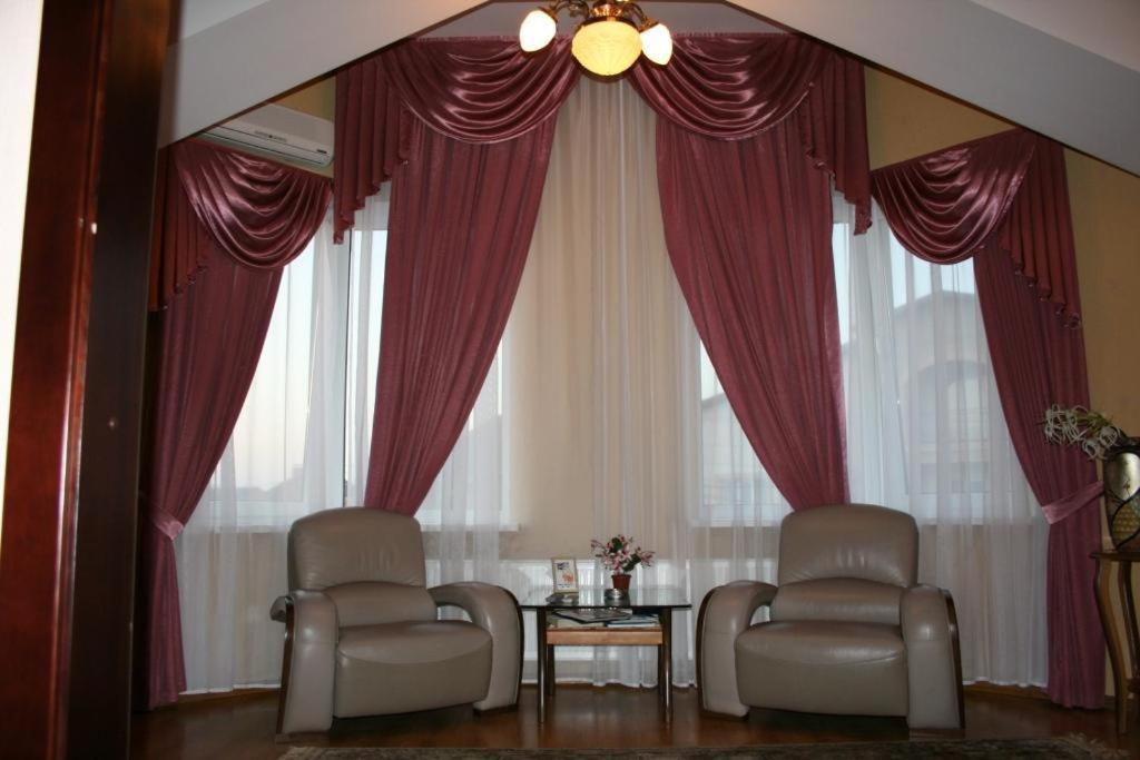 Prague Hotell Zaporizhia Exteriör bild