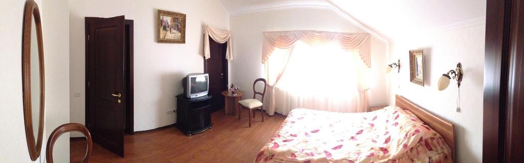 Prague Hotell Zaporizhia Exteriör bild