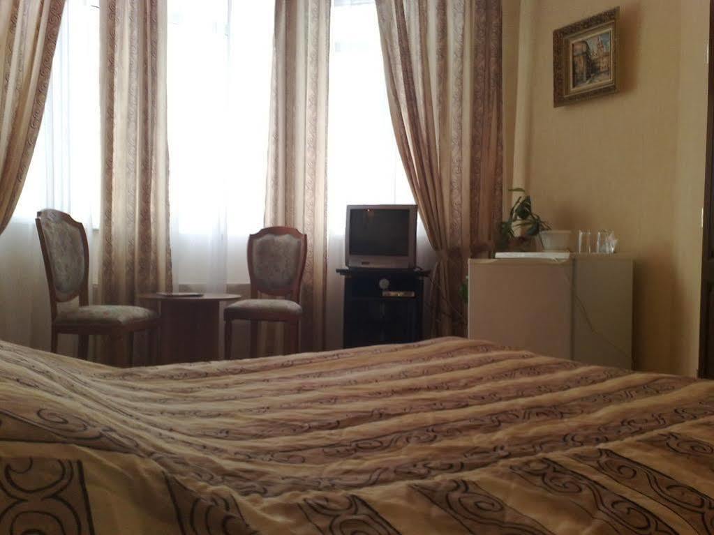 Prague Hotell Zaporizhia Exteriör bild