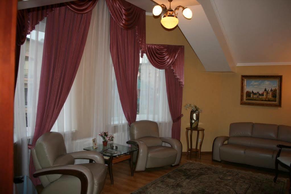 Prague Hotell Zaporizhia Exteriör bild
